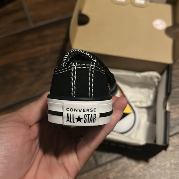 Converse - Picture 3 of 5